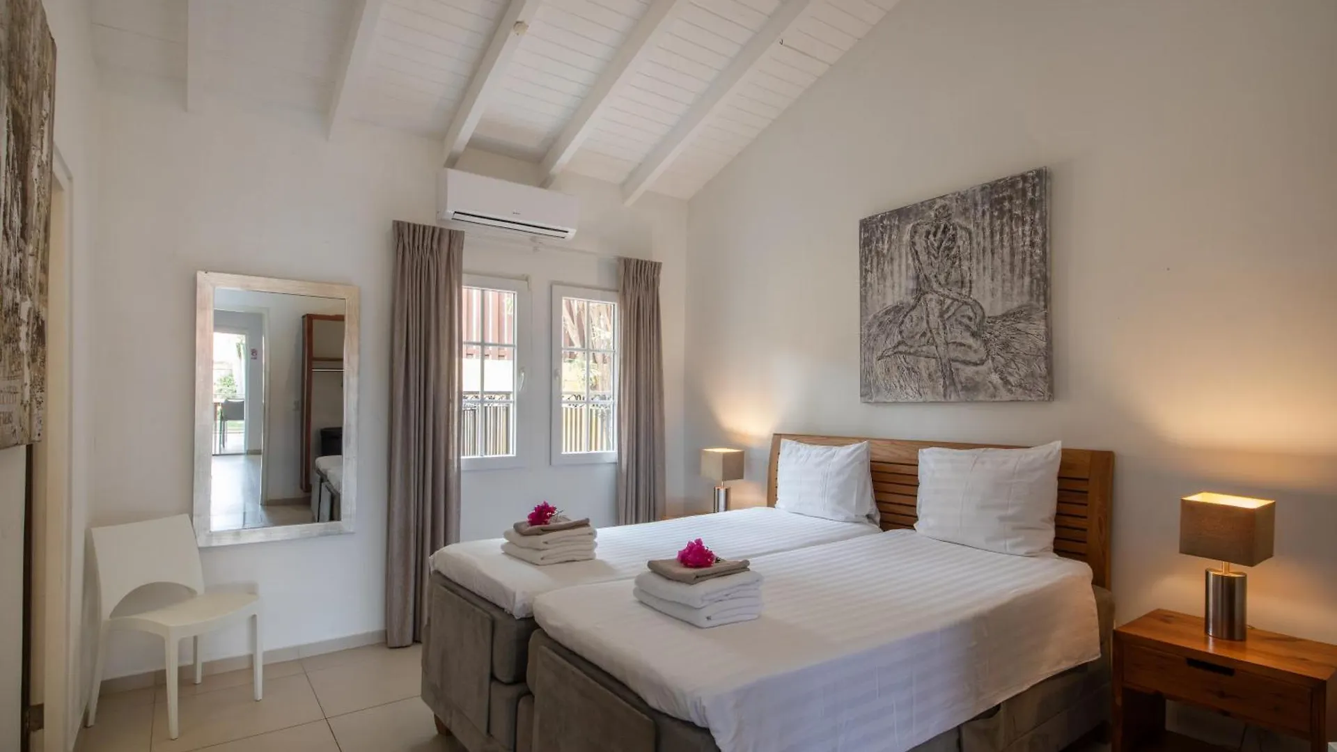 Villa Sonrisa, Loopafstand Naar Het Strand Jan Thiel