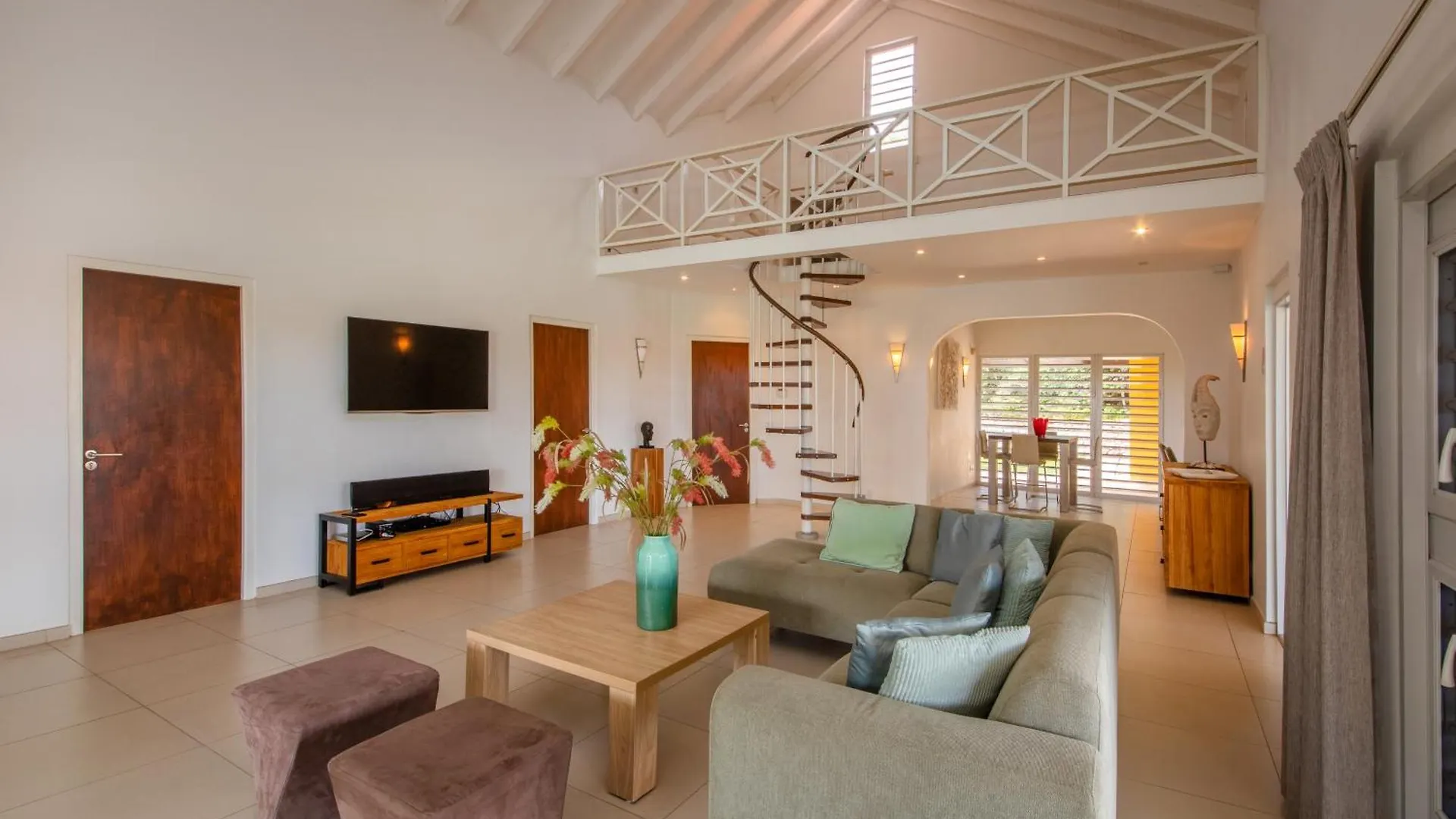 Villa Sonrisa, Loopafstand Naar Het Strand Ян-Тил 0*,